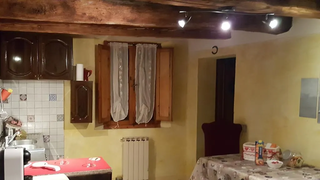 Apartment Appartamento Ferro Di Cavallo Ponte a Tressa Italy